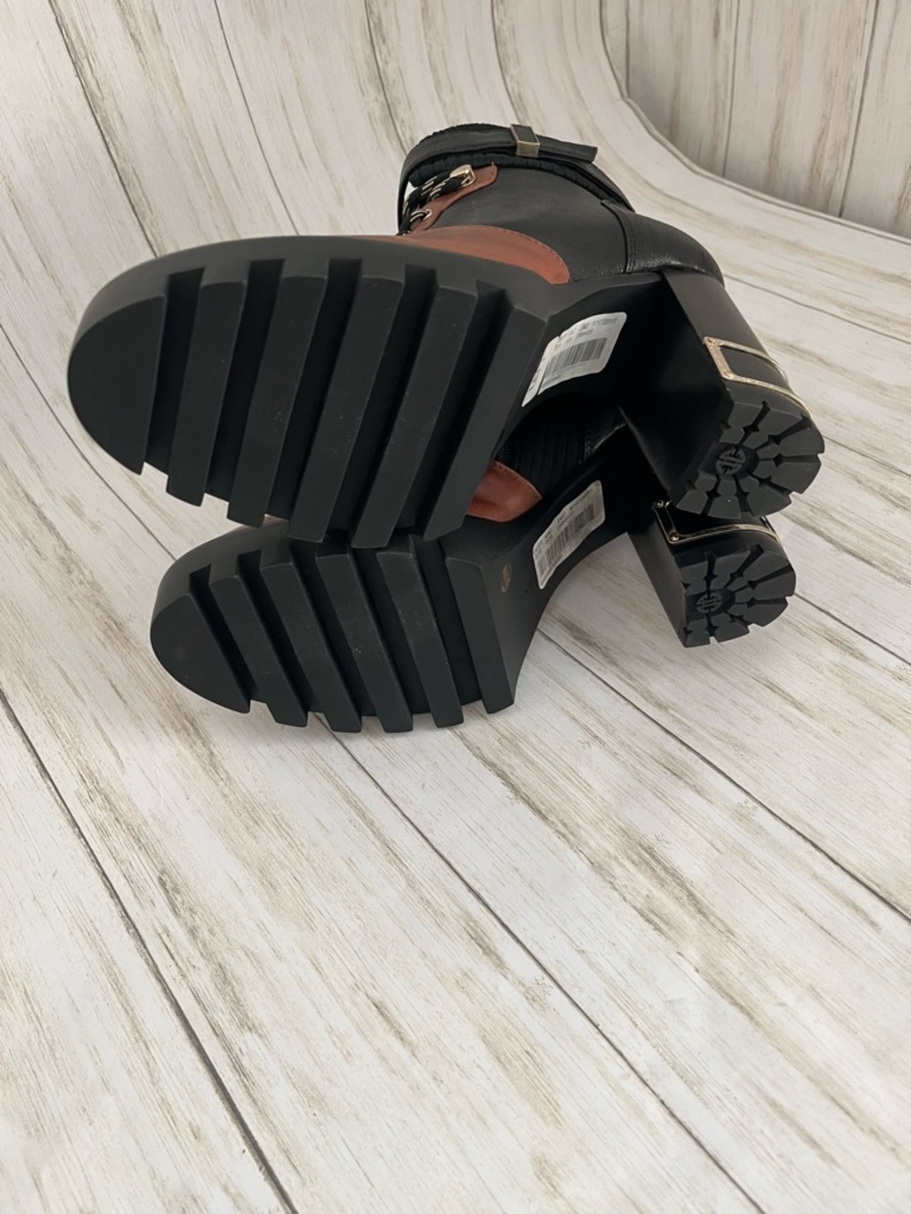 ANTONIO MELANI Perline Black and Brown Leather Lace-Up Lug Heel Ankle Boots - Picture 7 of 7
